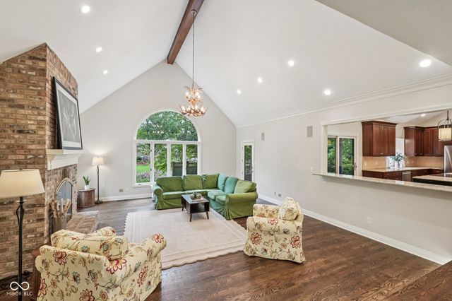 1985 Mulsanne Drive, Zionsville, IN 46077