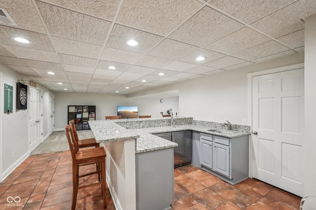 1985 Mulsanne Drive, Zionsville, IN 46077