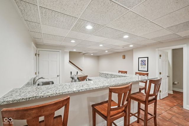 1985 Mulsanne Drive, Zionsville, IN 46077