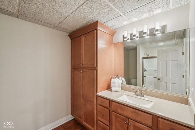 1985 Mulsanne Drive, Zionsville, IN 46077