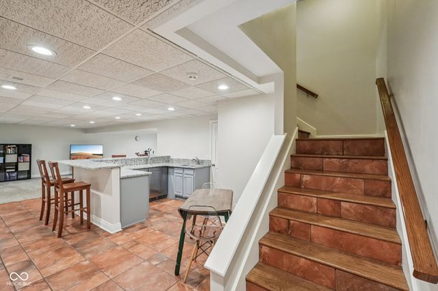 1985 Mulsanne Drive, Zionsville, IN 46077
