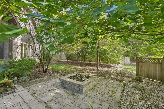 1985 Mulsanne Drive, Zionsville, IN 46077
