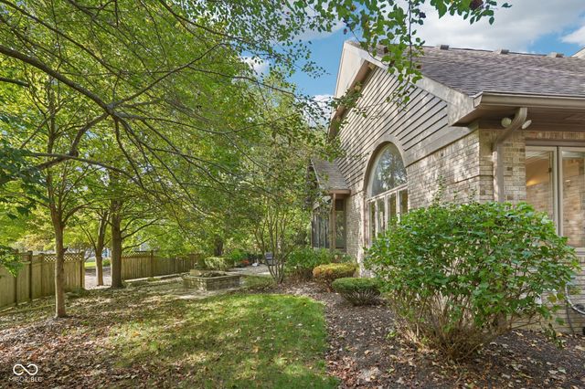 1985 Mulsanne Drive, Zionsville, IN 46077