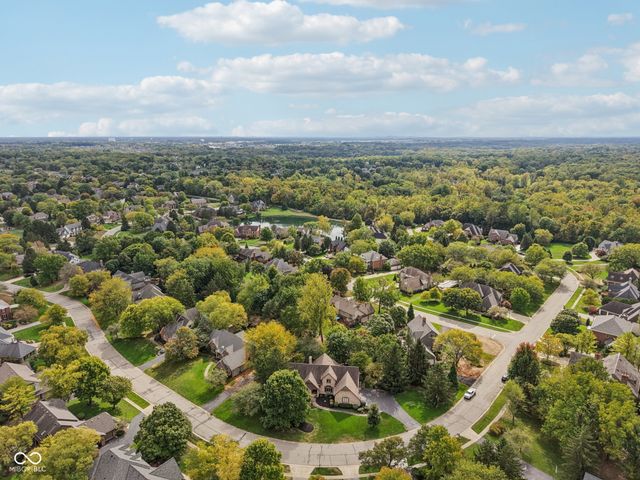 1985 Mulsanne Drive, Zionsville, IN 46077