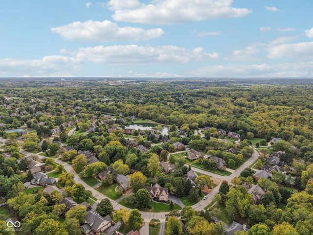 1985 Mulsanne Drive, Zionsville, IN 46077