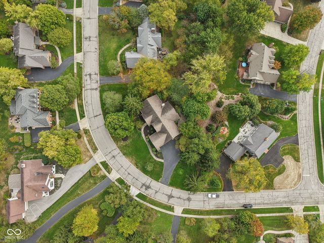 1985 Mulsanne Drive, Zionsville, IN 46077