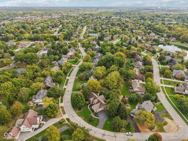 1985 Mulsanne Drive, Zionsville, IN 46077