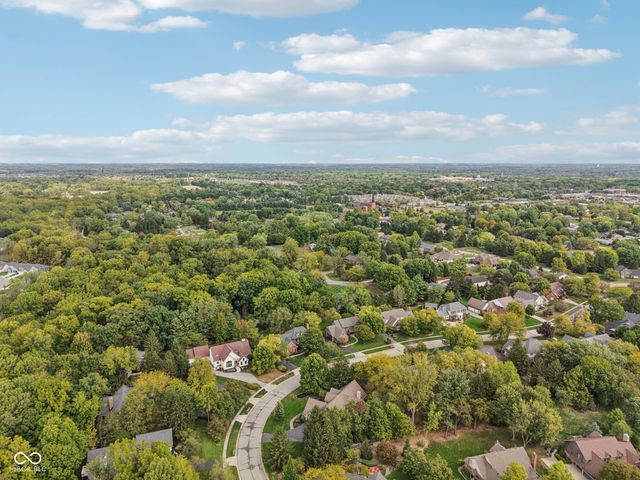 1985 Mulsanne Drive, Zionsville, IN 46077