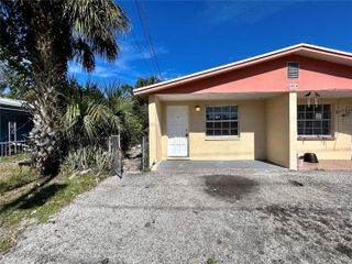 1016 E SENECA AVENUE A, Tampa, FL 33612