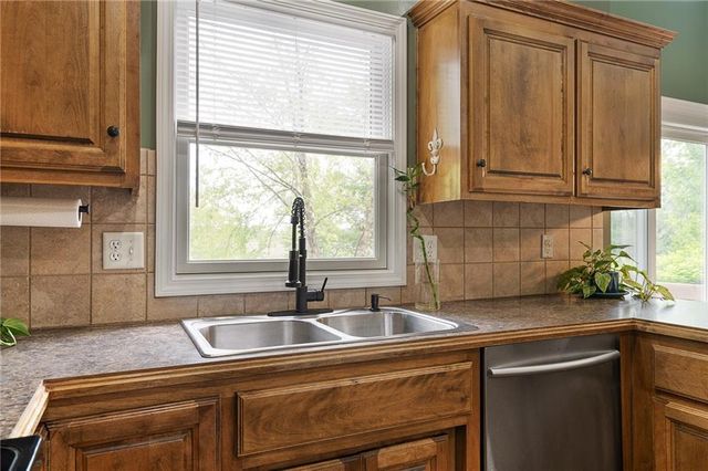 24966 W 150th Court, Olathe, KS 66061