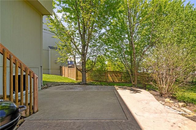 24966 W 150th Court, Olathe, KS 66061