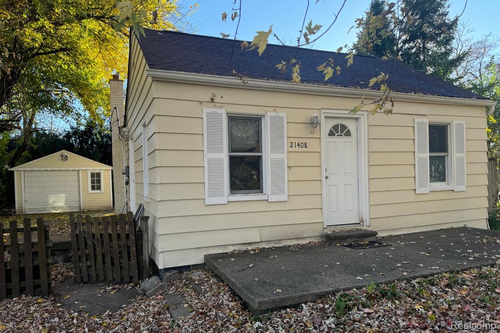 21408 COLLINGHAM Avenue, Farmington Hills, MI 48336