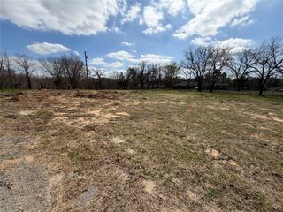 232 E Prospect Street, Denison, TX 75021