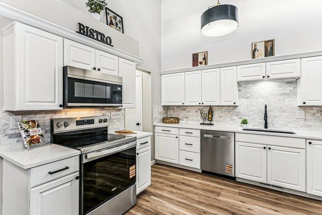 7802 E Pagent Ln, Wichita, KS 67206