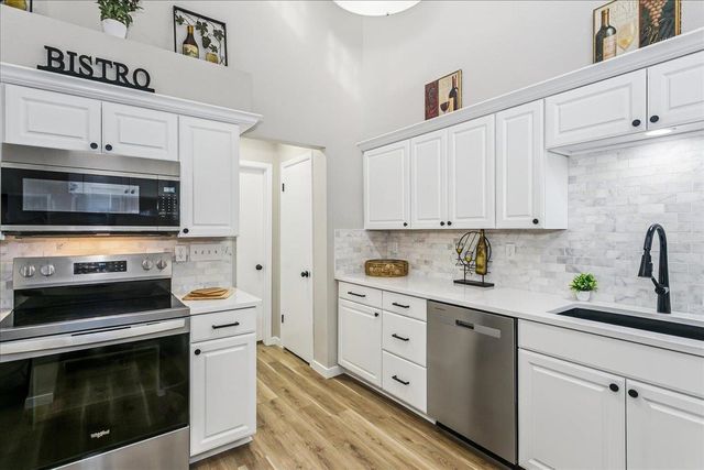 7802 E Pagent Ln, Wichita, KS 67206