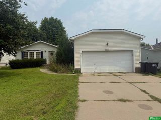 8903 N 79th Street, Omaha, NE 69122