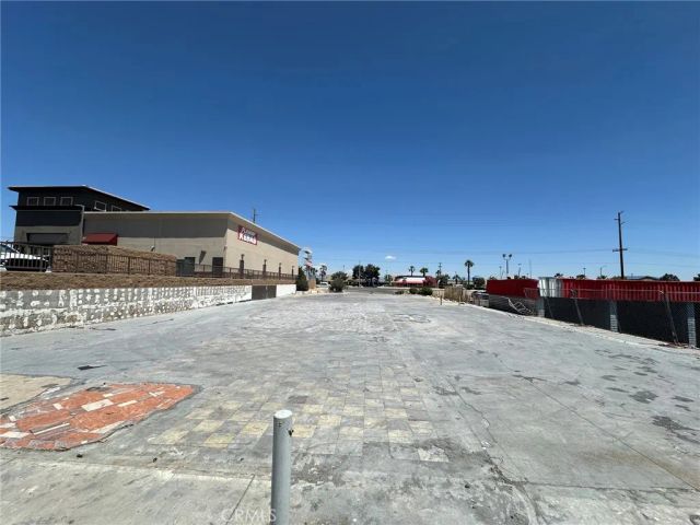 17153 Bear Valley, Hesperia, CA 92345