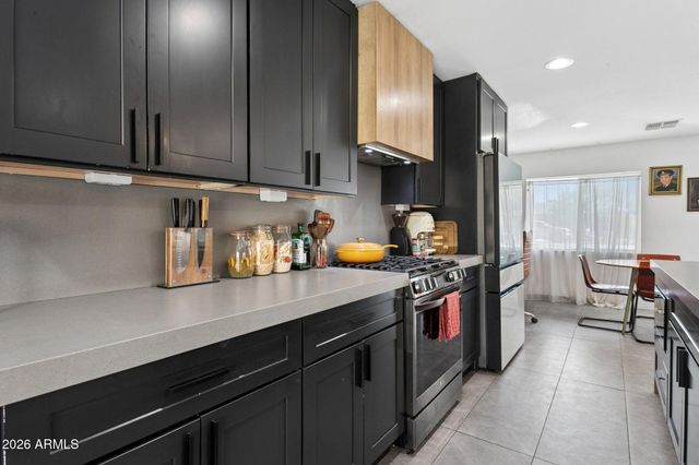 1524 E HARVARD Street, Phoenix, AZ 85006