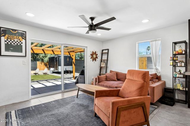 1524 E HARVARD Street, Phoenix, AZ 85006