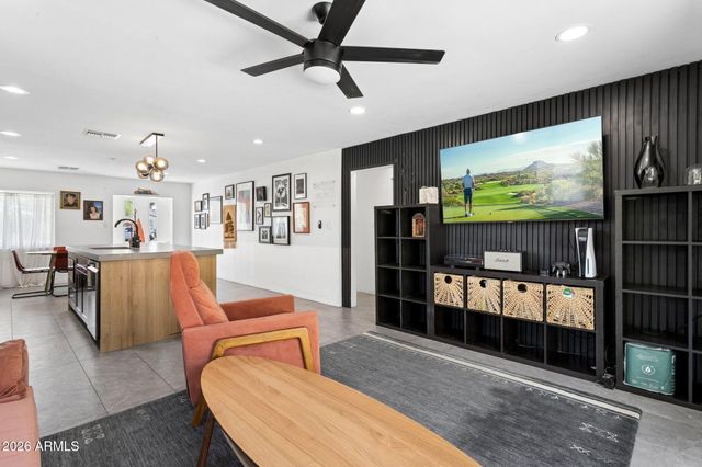 1524 E HARVARD Street, Phoenix, AZ 85006