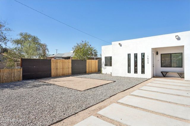1524 E HARVARD Street, Phoenix, AZ 85006