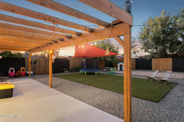 1524 E HARVARD Street, Phoenix, AZ 85006