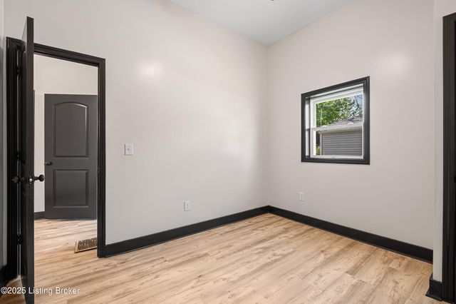 114 Stevenson Ave, Louisville, KY 40206