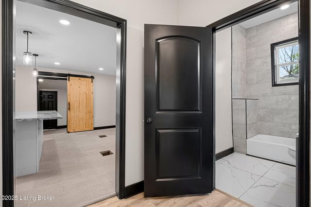 114 Stevenson Ave, Louisville, KY 40206