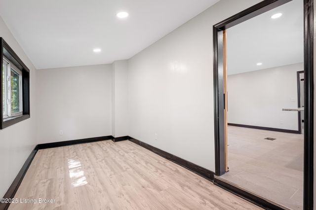 114 Stevenson Ave, Louisville, KY 40206