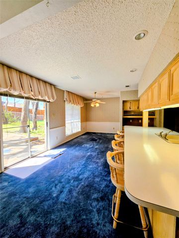 1020 Redbud Court, Arlington, TX 76012