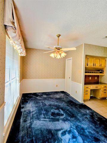 1020 Redbud Court, Arlington, TX 76012