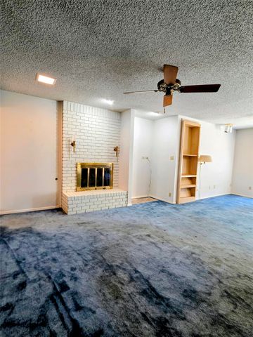 1020 Redbud Court, Arlington, TX 76012