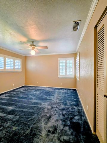 1020 Redbud Court, Arlington, TX 76012