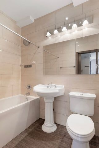 751 Franklin Avenue, New York City, NY 11238