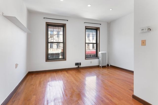 751 Franklin Avenue, New York City, NY 11238