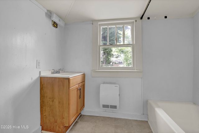 222 Evans Street, Wilmington, NC 28405