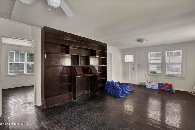 222 Evans Street, Wilmington, NC 28405