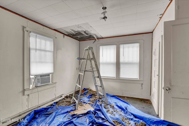 222 Evans Street, Wilmington, NC 28405