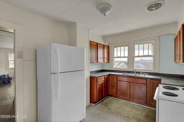 222 Evans Street, Wilmington, NC 28405