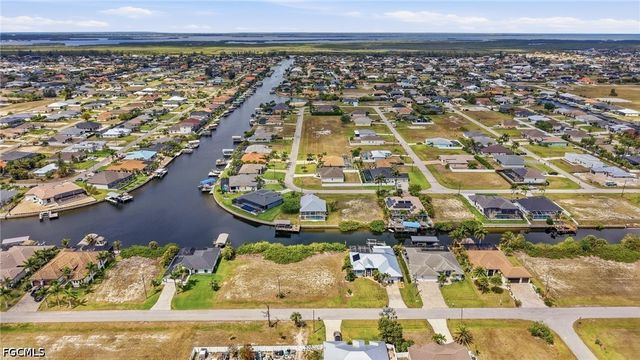 400 NW 32nd PL, Cape Coral, FL 33993