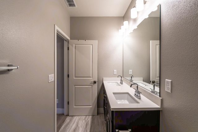 3080 Seaspray Walk, Sacramento, CA 95833