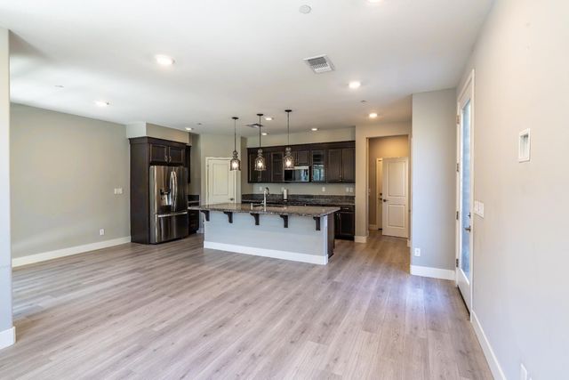 3080 Seaspray Walk, Sacramento, CA 95833