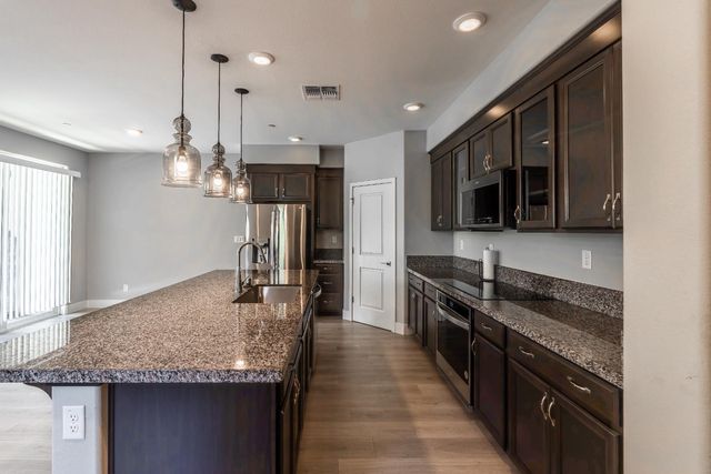 3080 Seaspray Walk, Sacramento, CA 95833