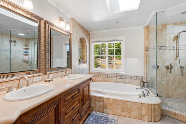 8 Country Glen Rd, Fallbrook, CA 92028