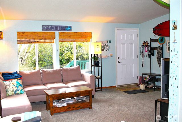 521 N Hoquiam Street, Westport, WA 98595