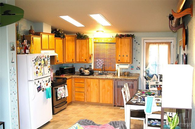 521 N Hoquiam Street, Westport, WA 98595