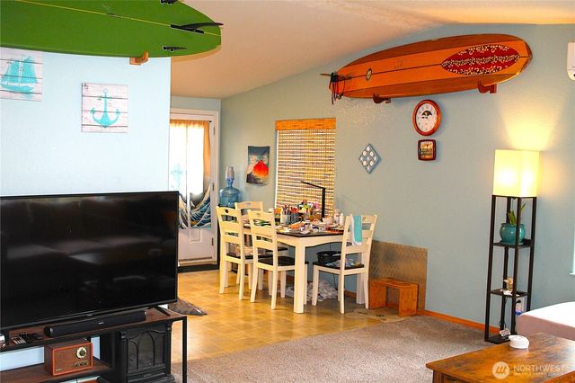 521 N Hoquiam Street, Westport, WA 98595