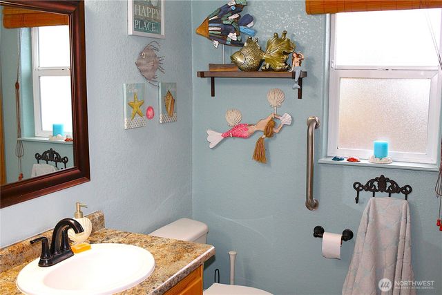 521 N Hoquiam Street, Westport, WA 98595