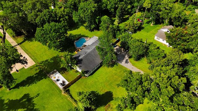 141 Cypress Drive, Richwood, TX 77531