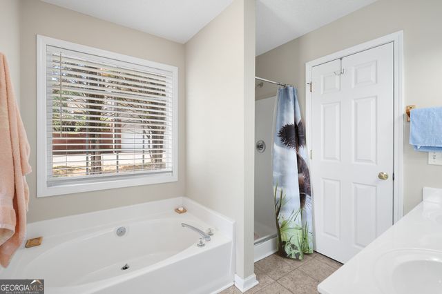 240 Orchard Way SE, Calhoun, GA 30701